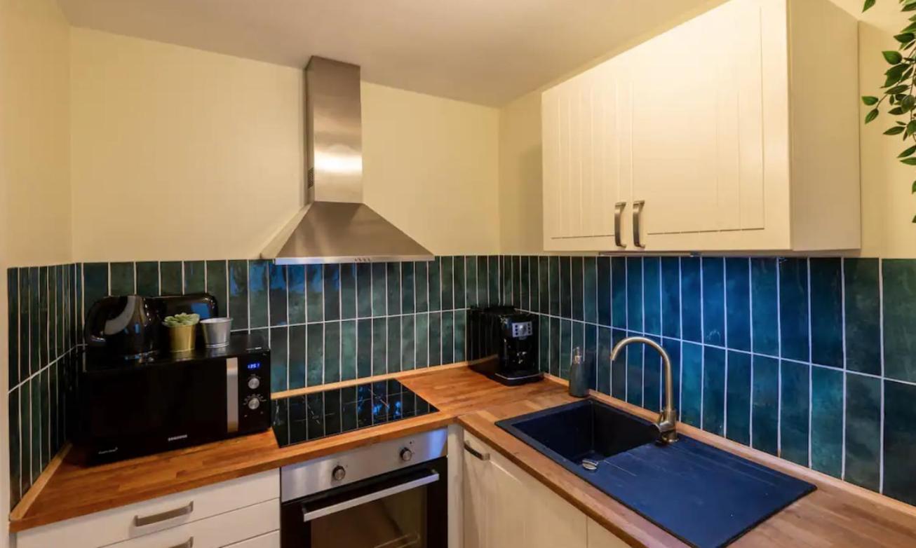 Balneo & Sauna, Sejour Detente Aux Teinturiers - Metro Charpennes - Garage 维勒班 外观 照片